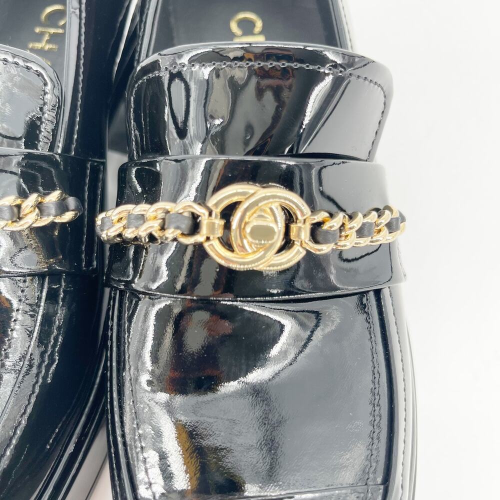 Chanel Fall Winter 2024 Black Patent CC Chain Platform Loafers EU 37 New In Box - Picture 8 of 12